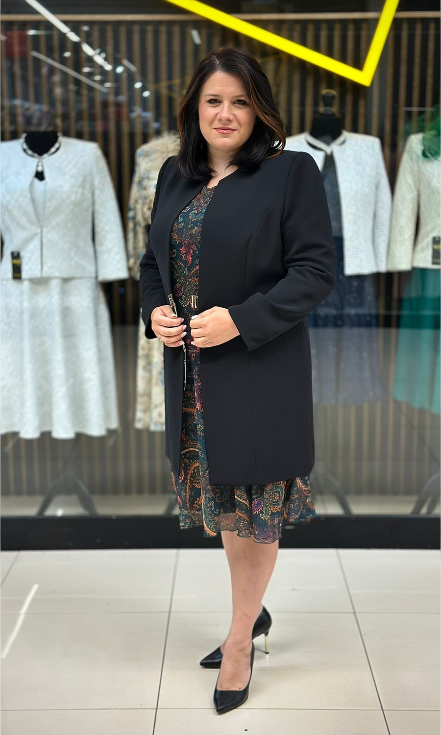 Black long jacket chanel 42-52 