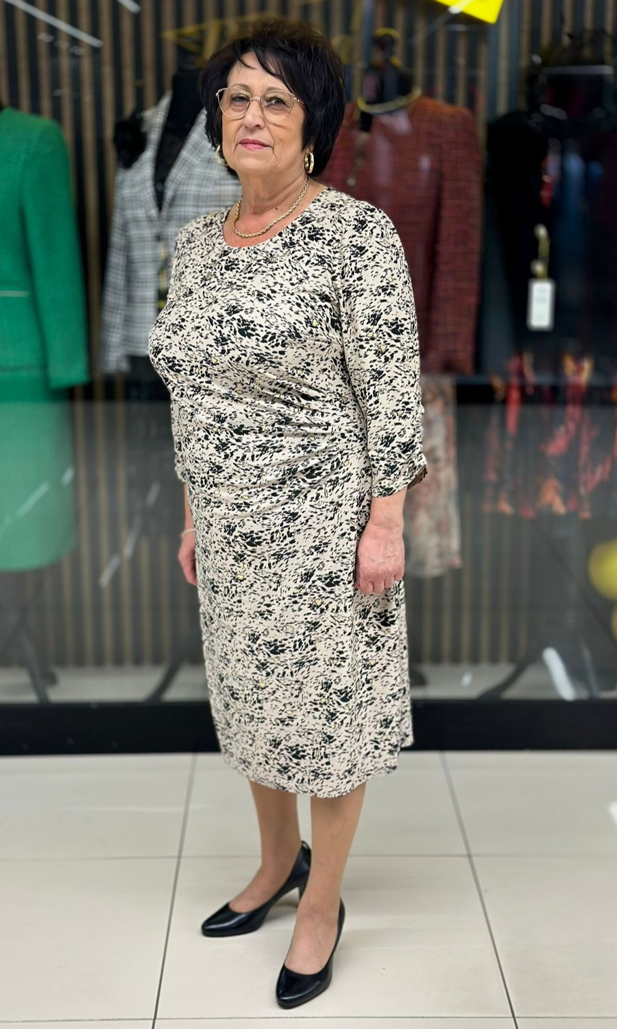 Sukienka dzianinowa marszczona beż kwiatek 42-50