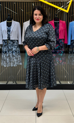 Sukienka z szyfonu zakładka czarna strzałki 42-52