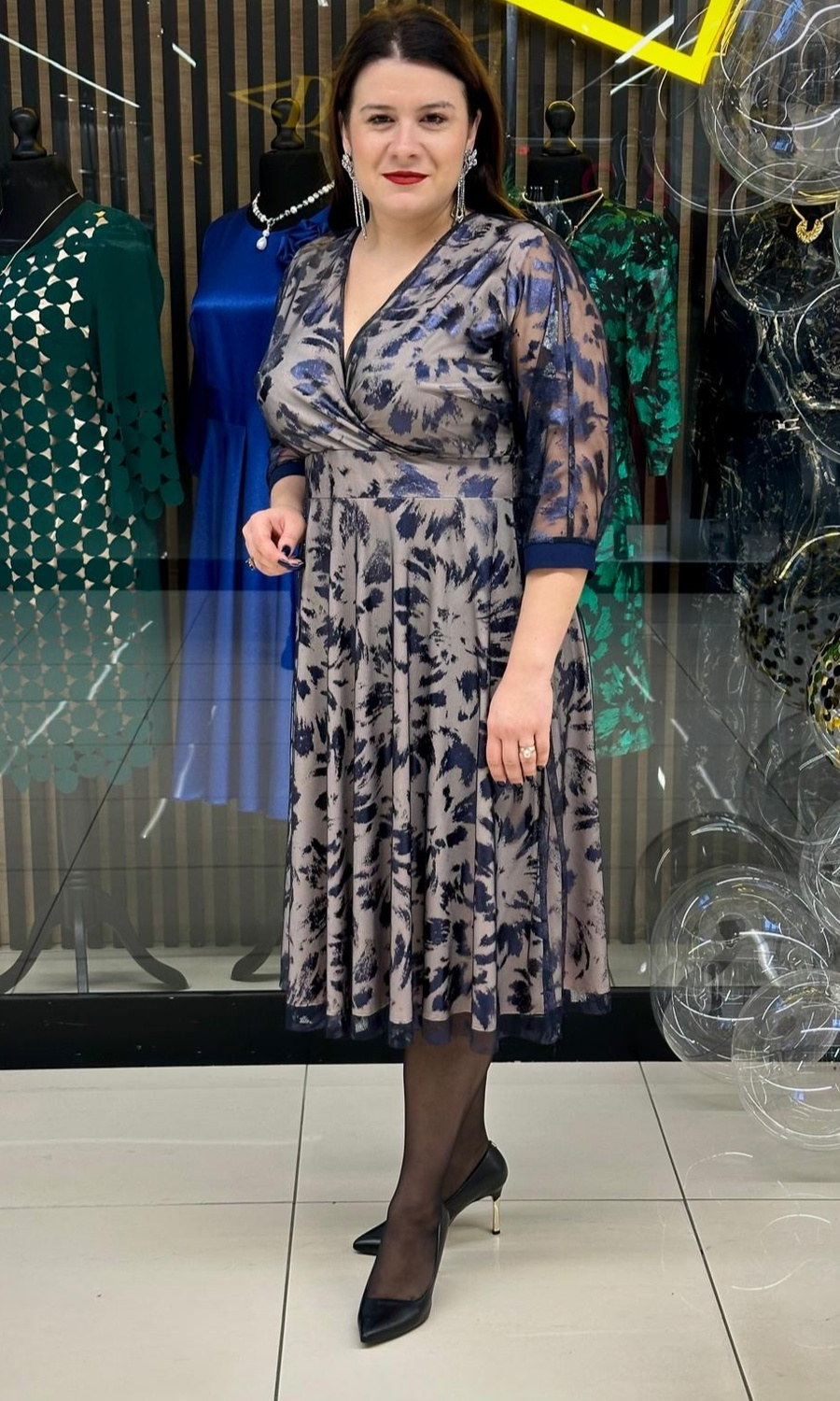 Sukienka z siatki nietoperz granat na beżu 42-52