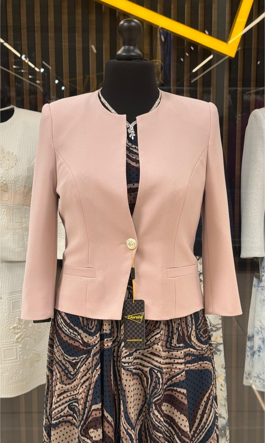 Black chanel jacket - size 42-52
