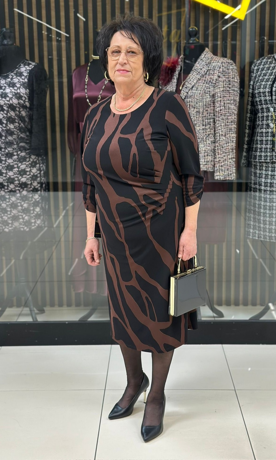 Sukienka dzianinowa marszczona brąz 42-50